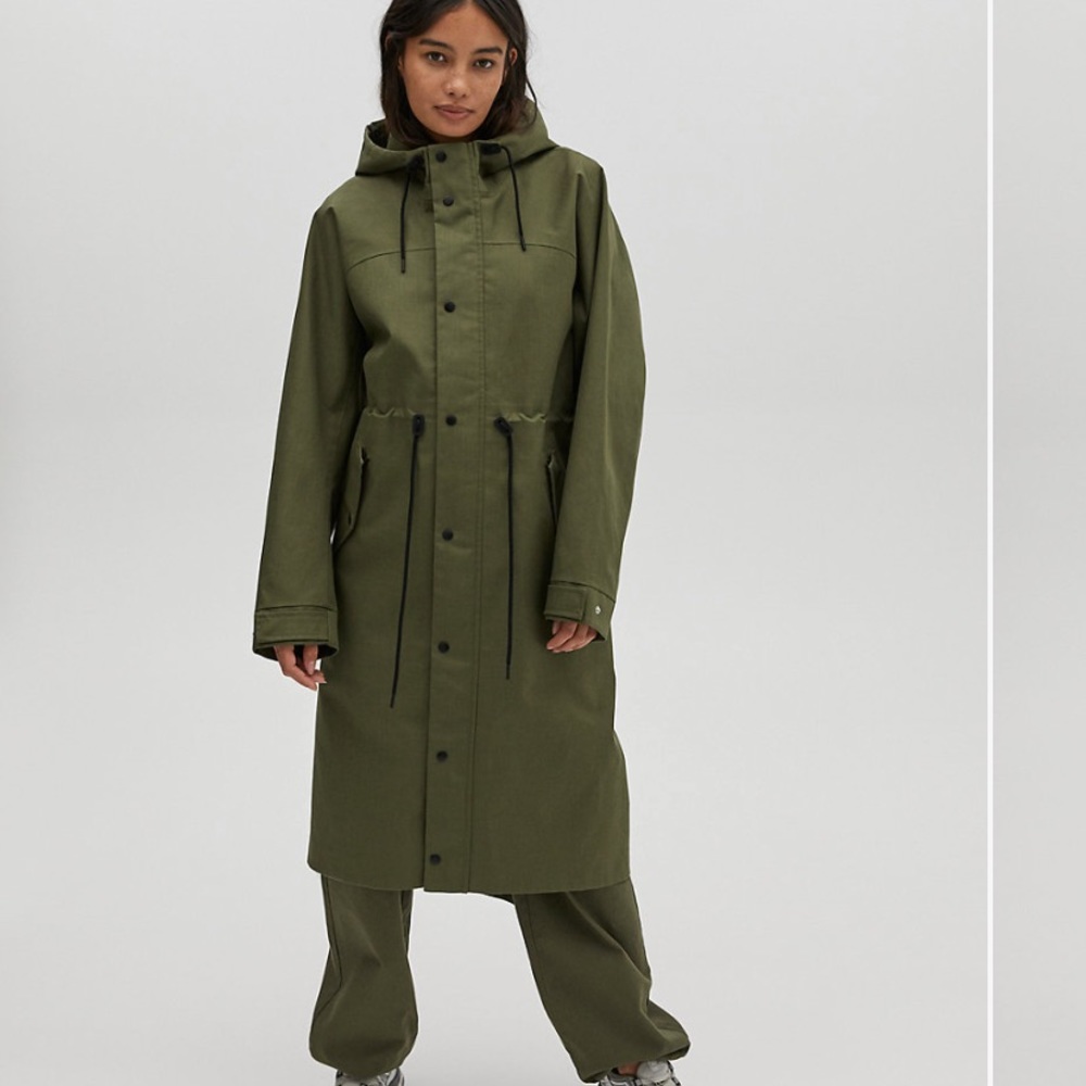 Aritzia TNA Fort Greene Rain Jacket